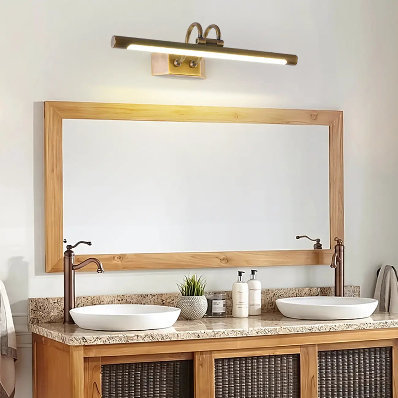 Lampada da bagno a specchio da trucco a LED con tubo in ottone moderno