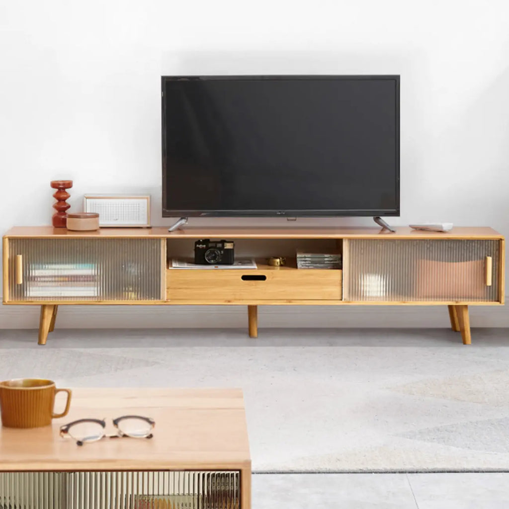 Meuble TV en bois naturel avec porte coulissante en verre et tiroirs (55 pouces)