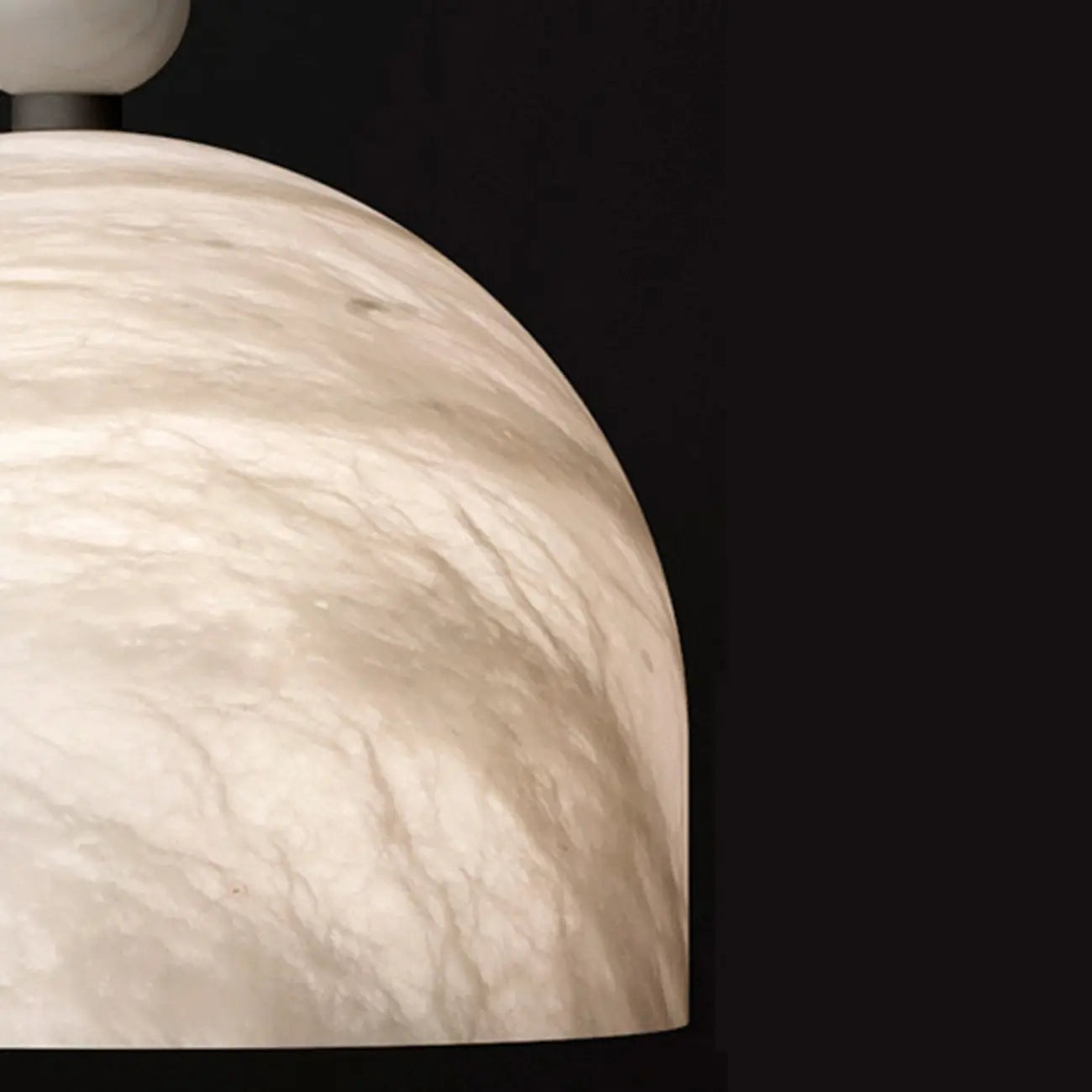 Suspension en albâtre blanc en forme de dôme pour chambre contemporaine