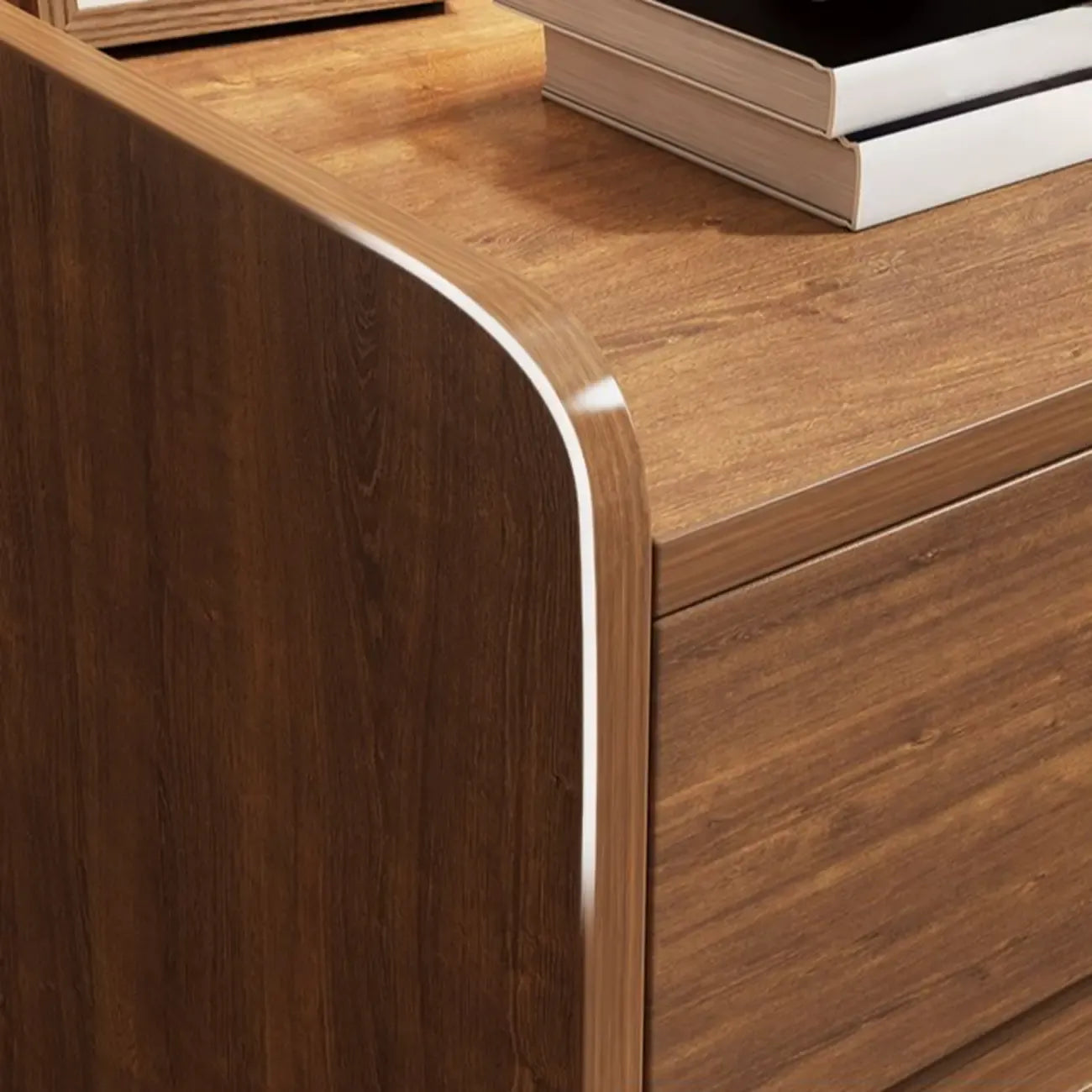 Table de chevet minimaliste en bois marron avec plateau et 2 tiroirs