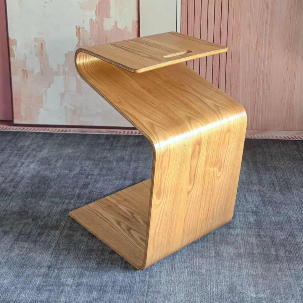 Table d'appoint convertible en bois brun noyer en forme de C