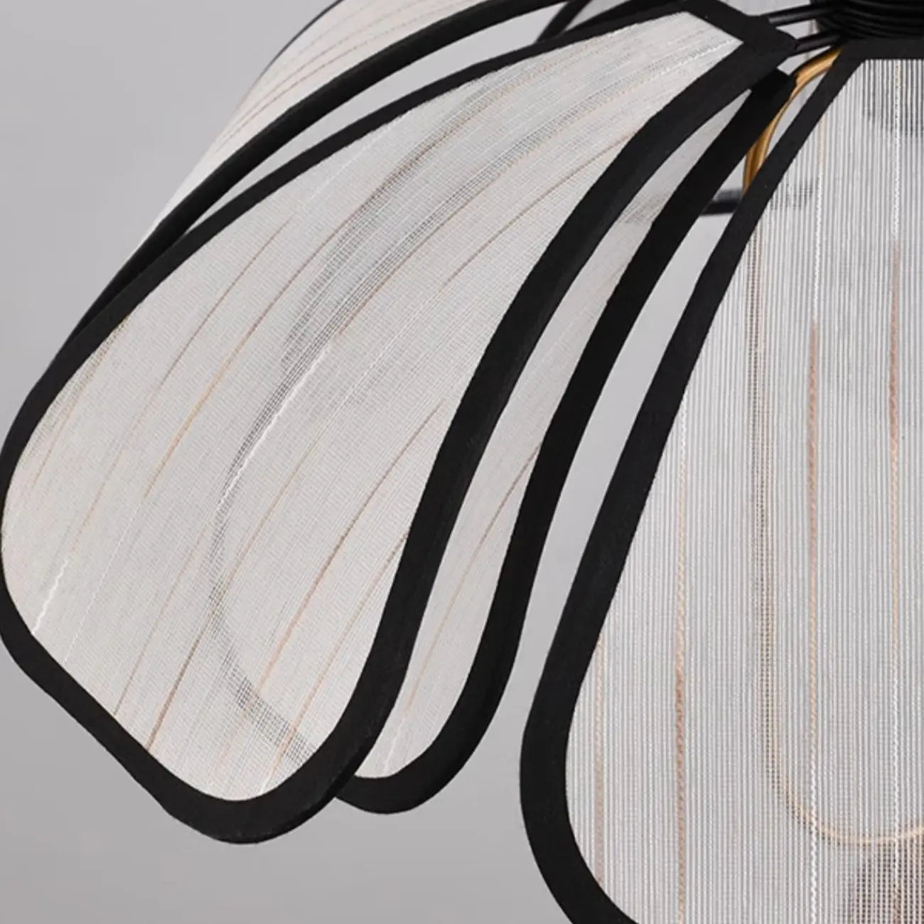 Lampadario a sospensione Art Déco a forma di petali in tessuto