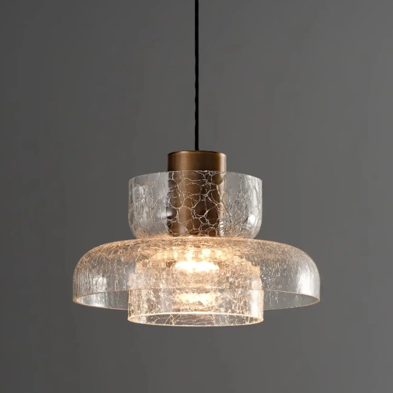 Suspension moderne en laiton et verre craquelé avec éclairage LED chaud