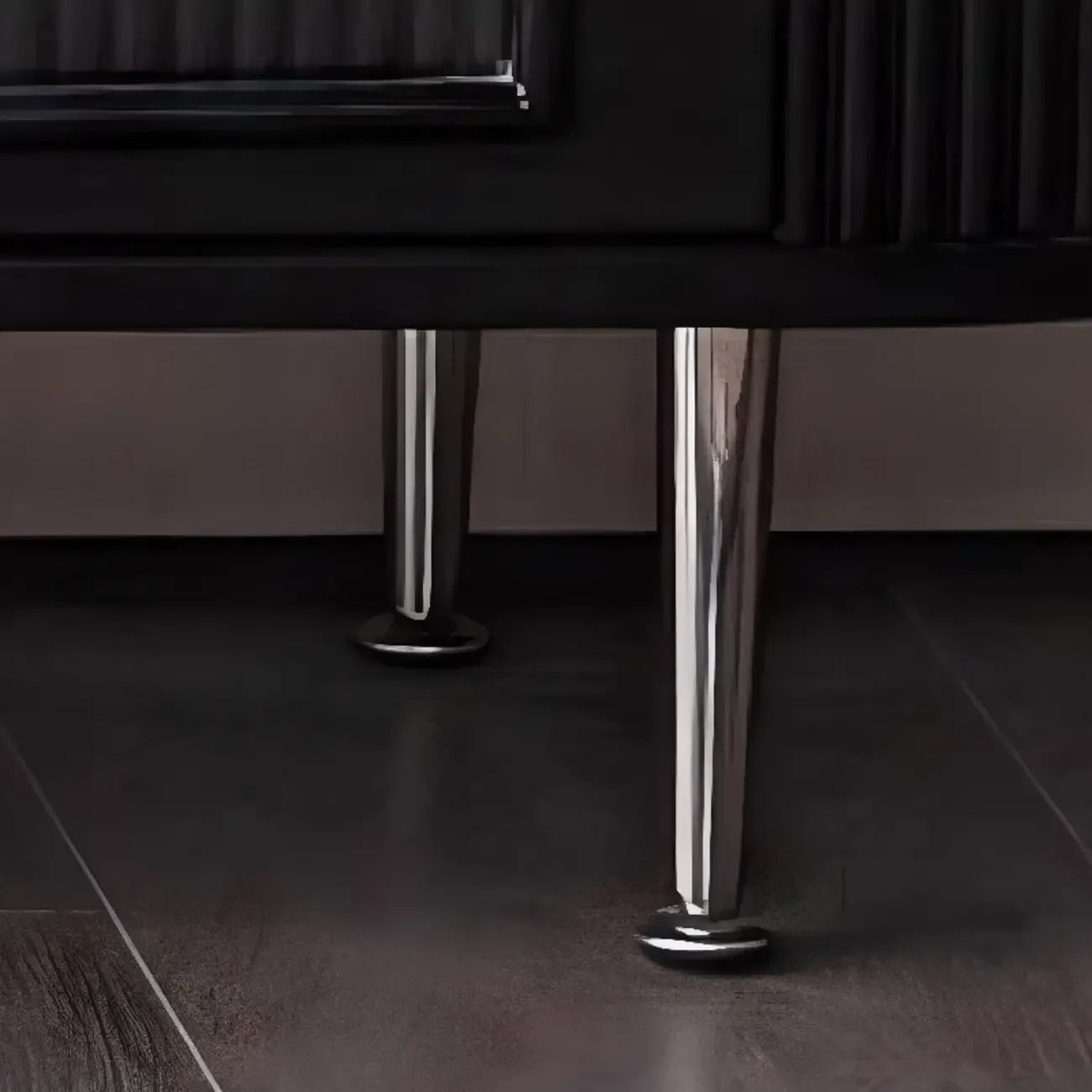 Meuble TV long à 2 niveaux en bois noir avec portes vitrées