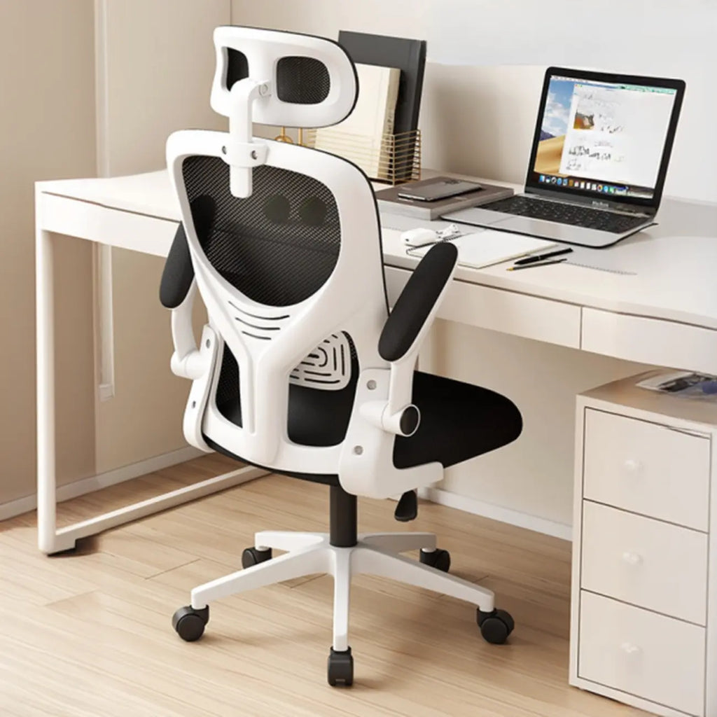 Chaise de bureau ergonomique réglable en maille noire et blanche