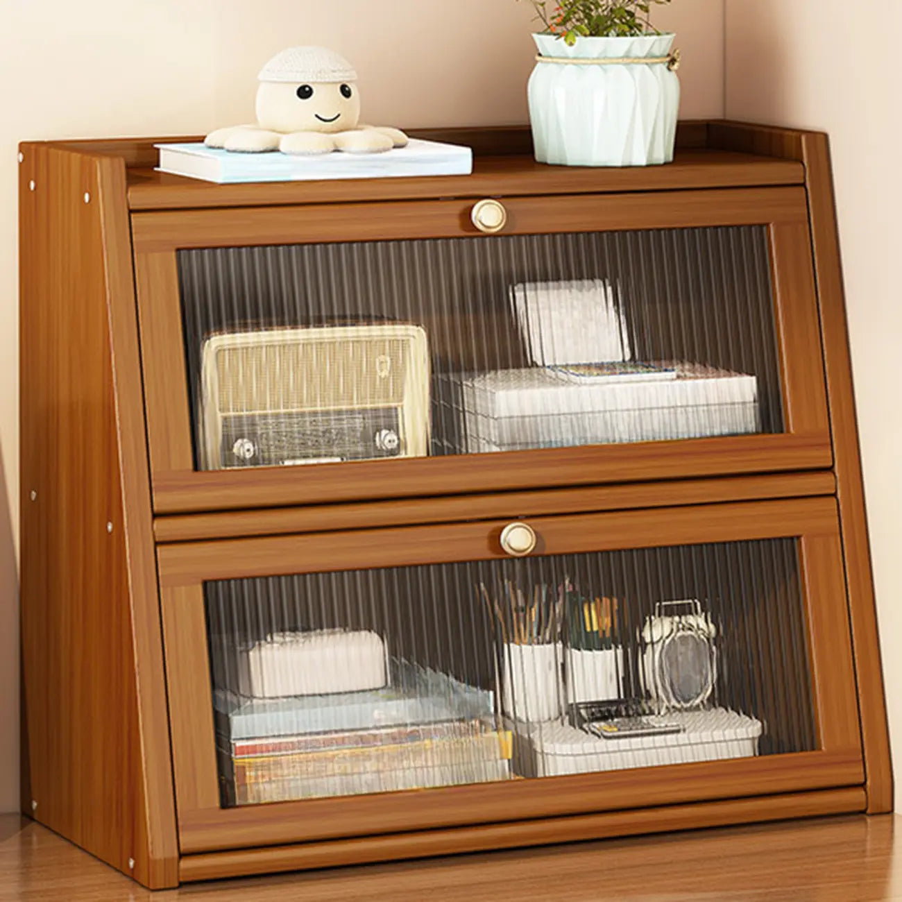 Bibliothèque compacte en bois avec portes vitrées