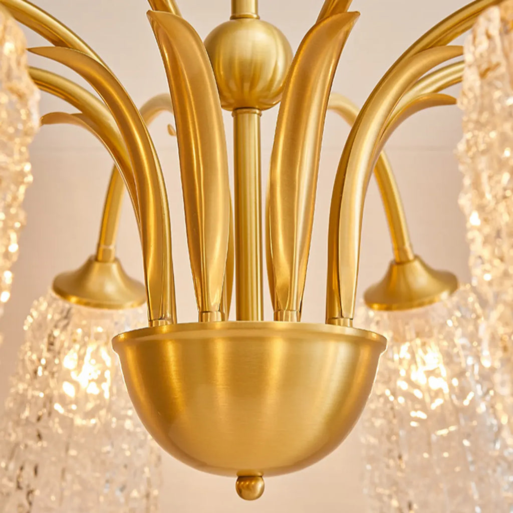 Lustre élégant en cristal doré à cloche vers le bas