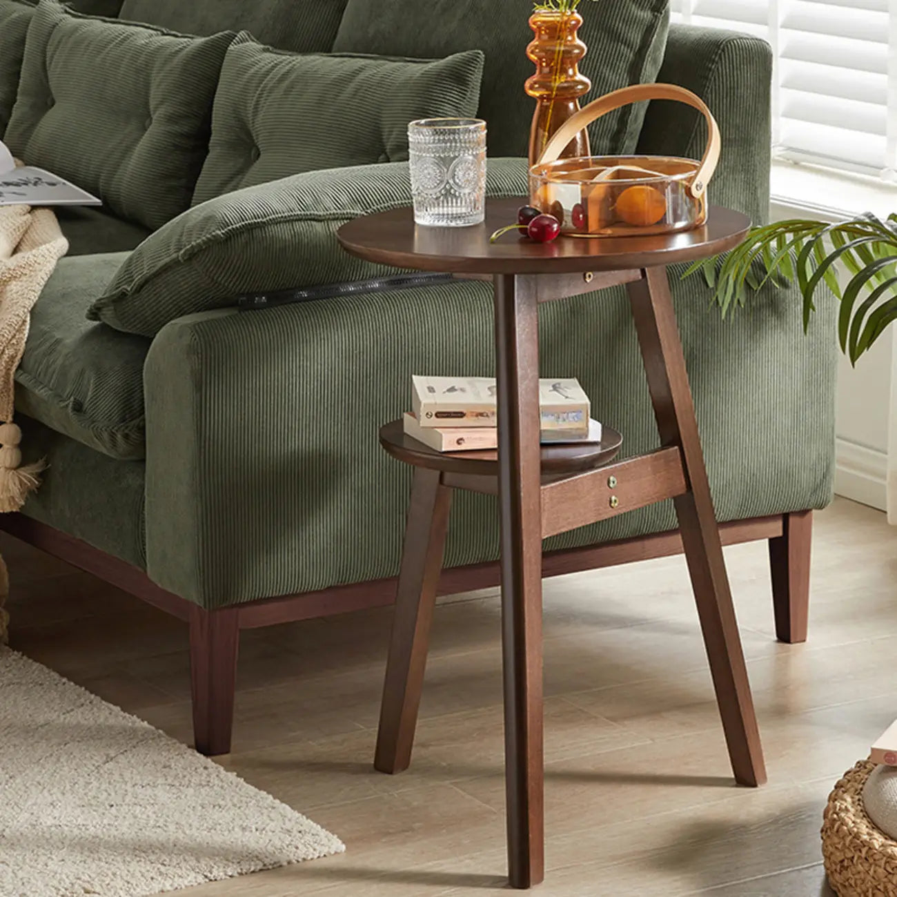 Table d'appoint ronde en bois marron avec piètement tripode et rangement