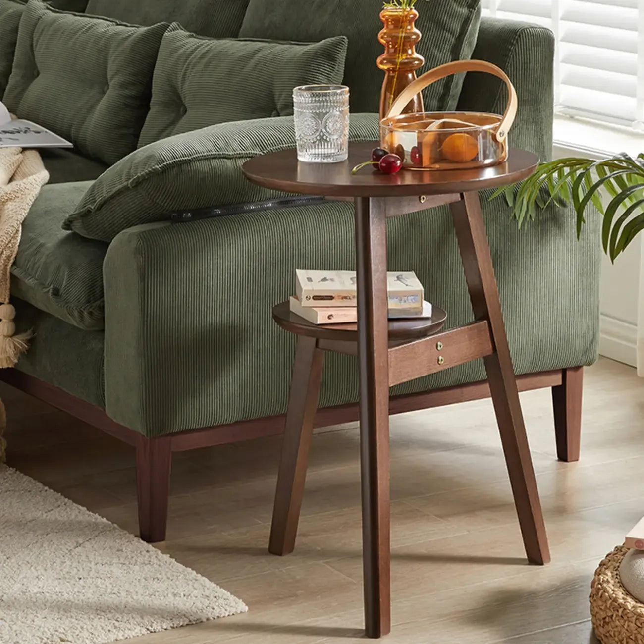 Table d'appoint ronde en bois marron avec piètement tripode et rangement