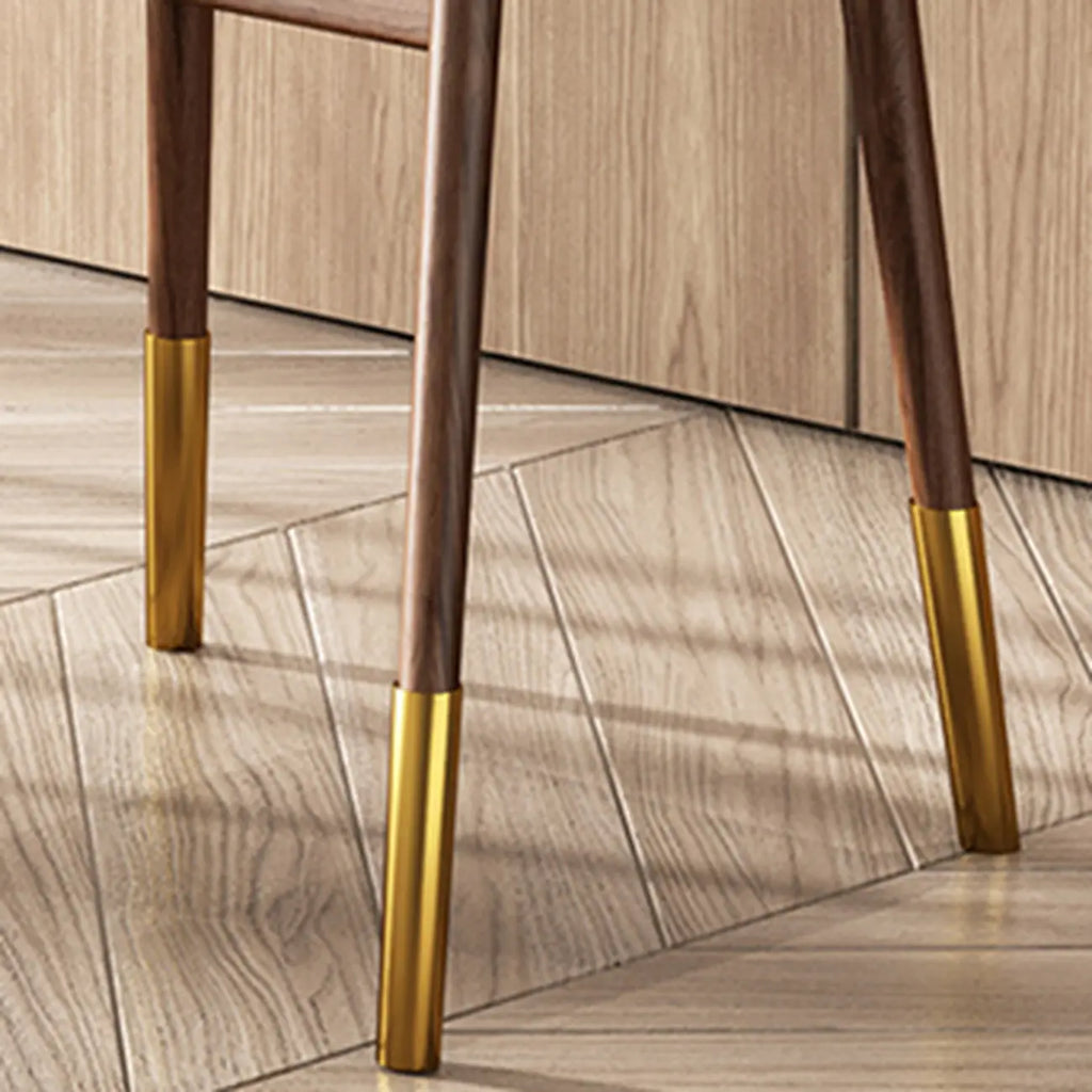 Tabouret de bar en bois marron avec dossier et coussin