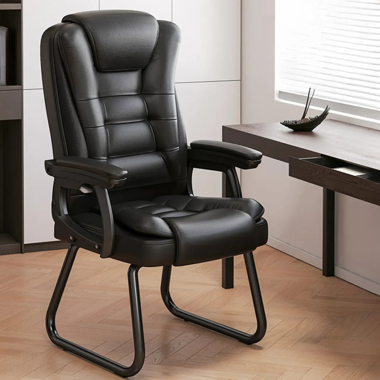 Fauteuil de bureau inclinable en acier et cuir luxueux