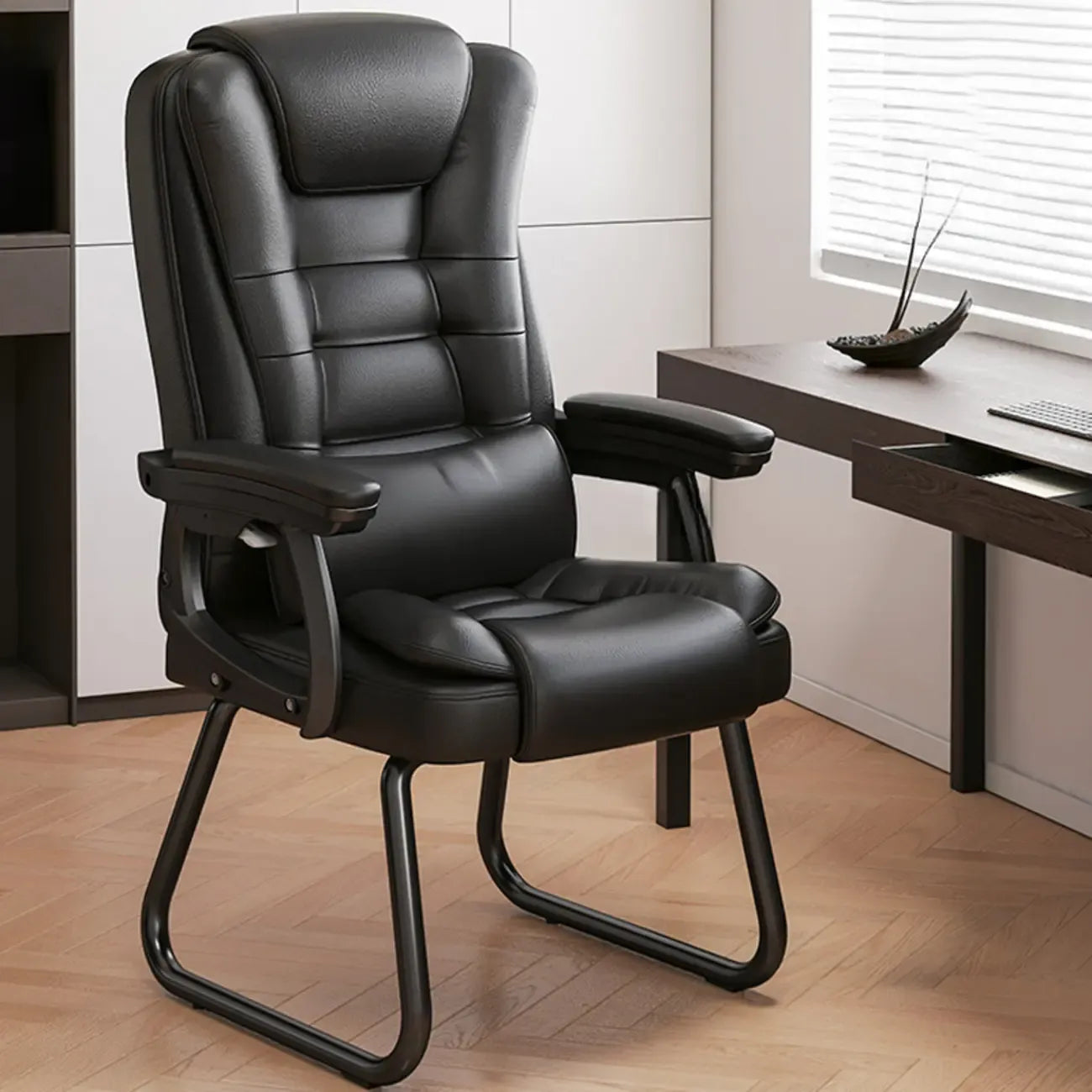 Fauteuil de bureau inclinable en acier et cuir luxueux