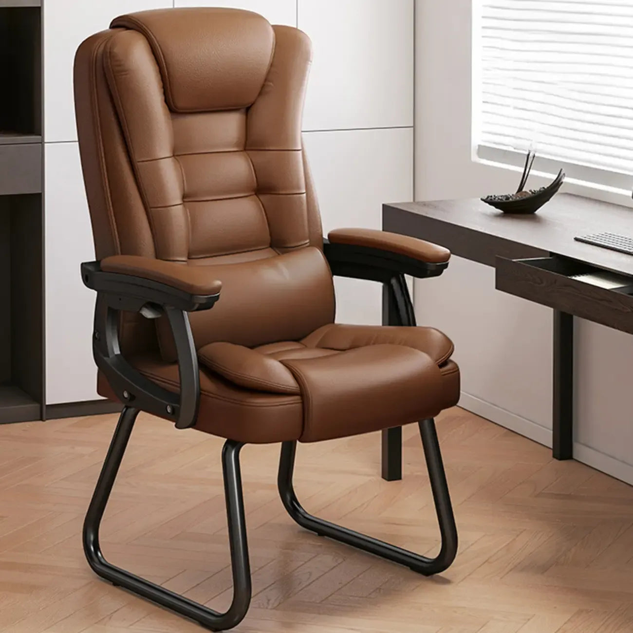 Fauteuil de bureau inclinable en acier et cuir luxueux