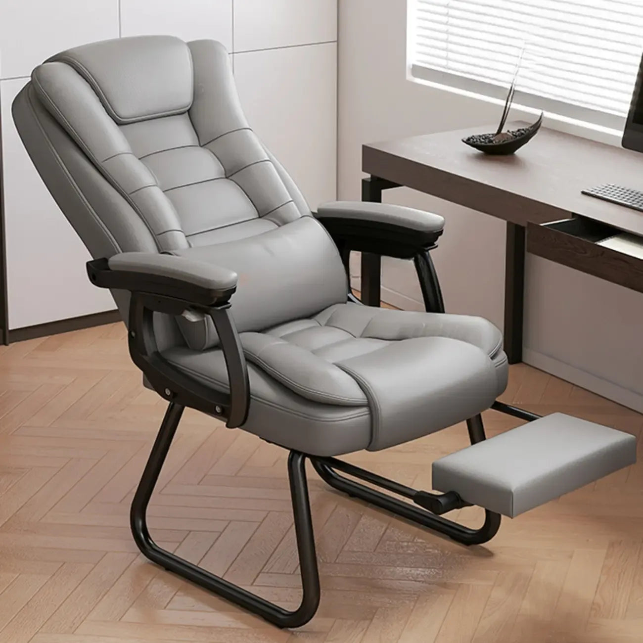 Fauteuil de bureau inclinable en acier et cuir luxueux