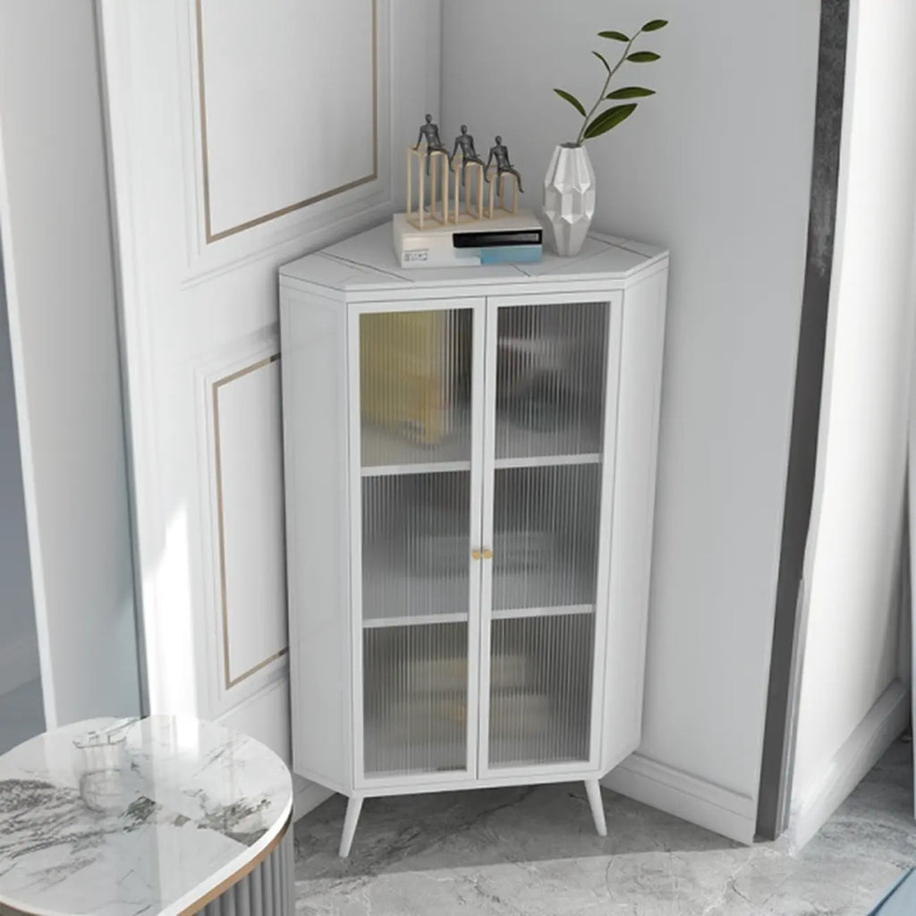 Meuble d'angle moderne avec plateau en pierre noire et porte en verre cannelé
