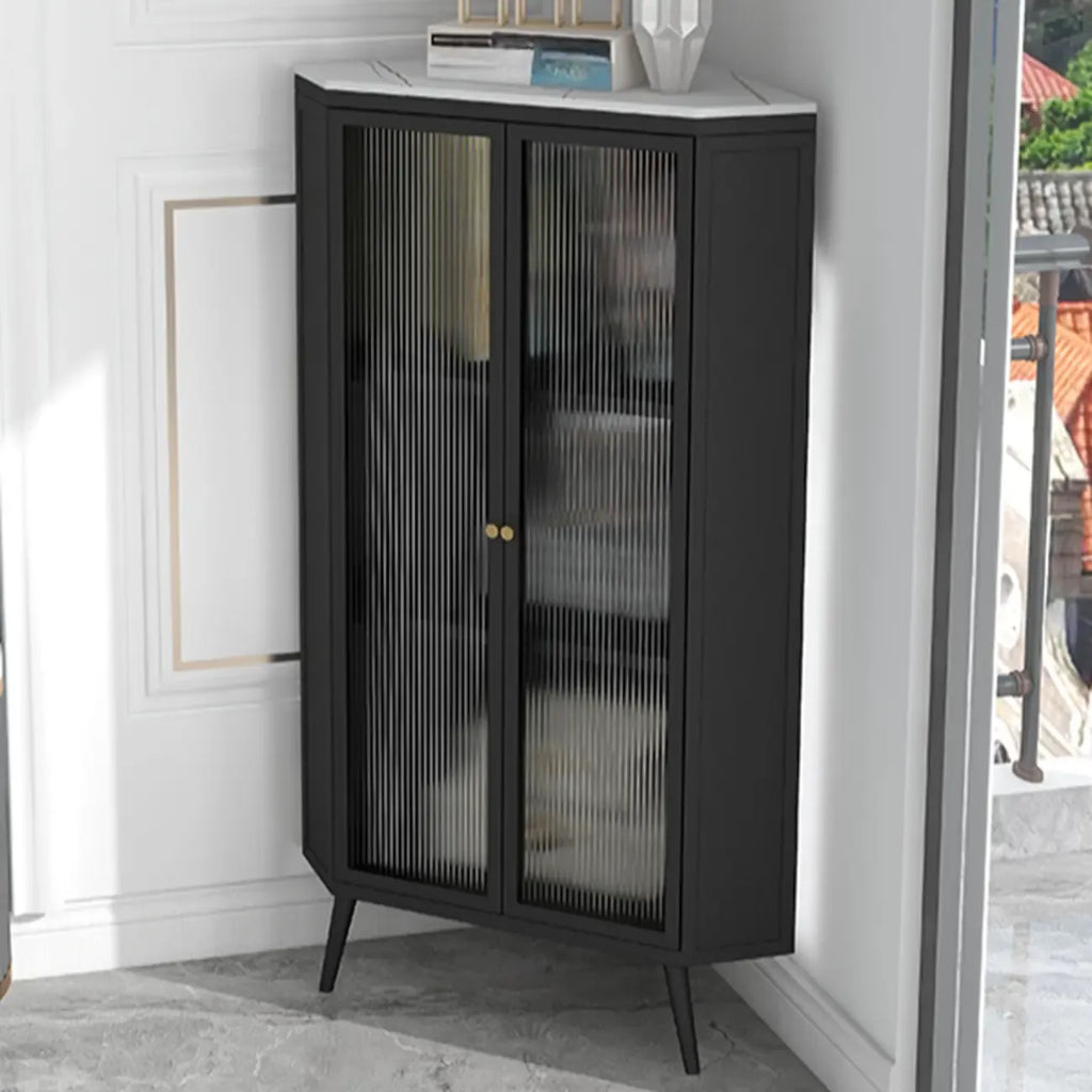Meuble d'angle moderne avec plateau en pierre noire et porte en verre cannelé