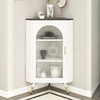 Élégant meuble d'angle en verre avec plateau en faux marbre blanc et noir.