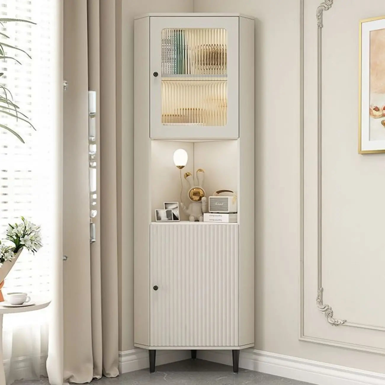 Meuble d'angle utilitaire moderne en bois beige doré avec éclairage intégré