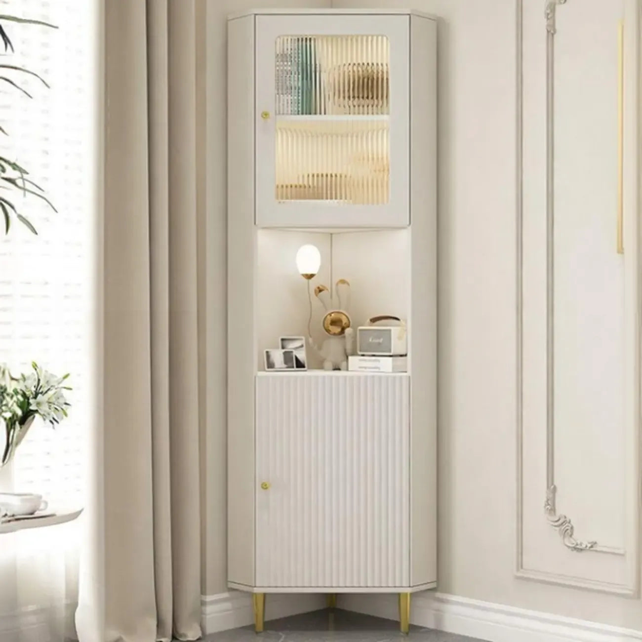 Meuble d'angle utilitaire moderne en bois beige doré avec éclairage intégré