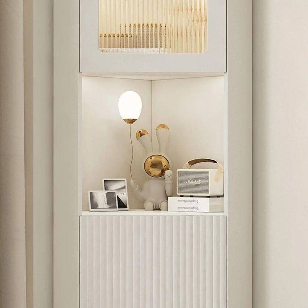 Meuble d'angle utilitaire moderne en bois beige doré avec éclairage intégré