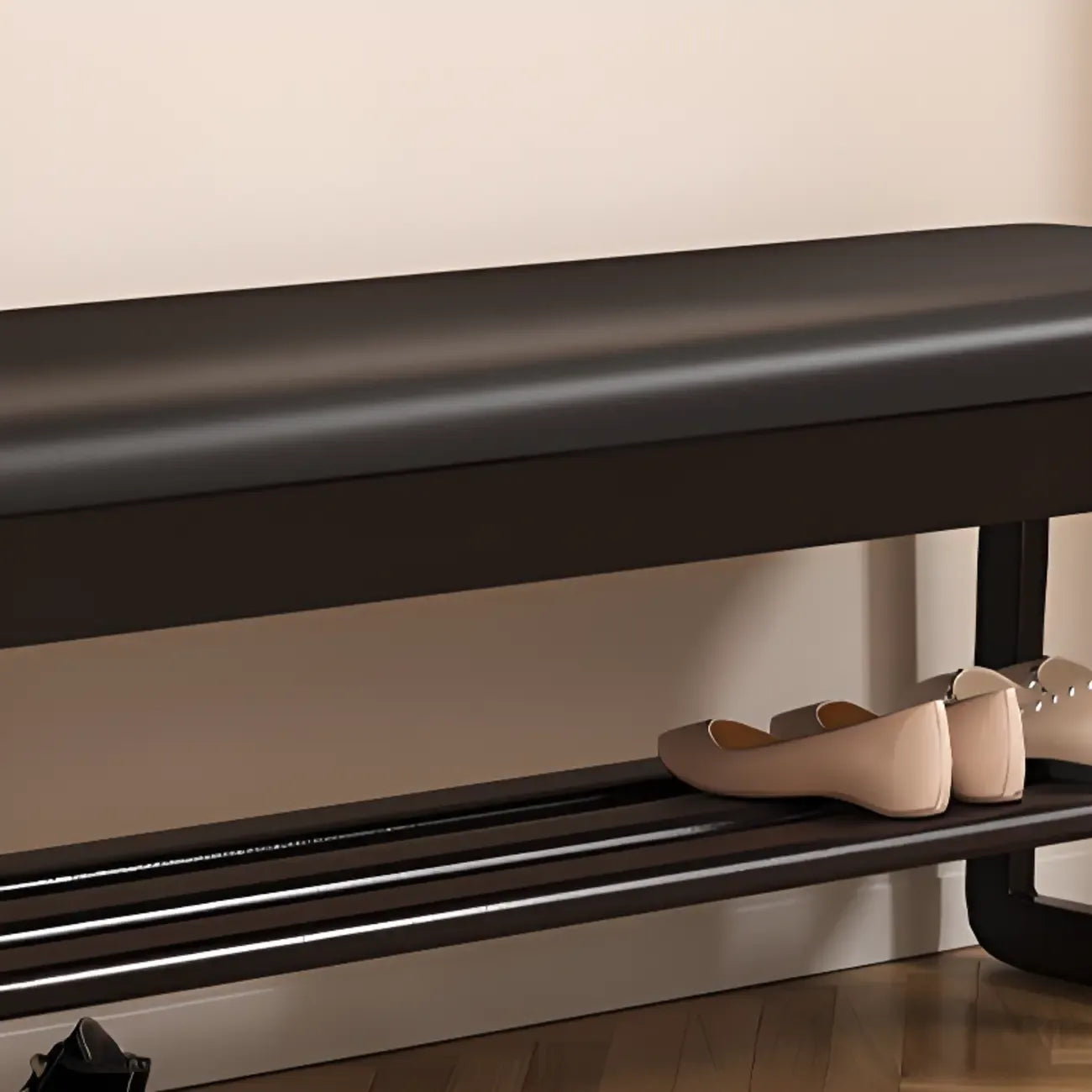 Banc à chaussures moderne noir capitonné avec étagères de rangement