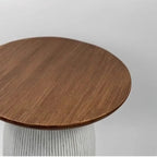 Table d'appoint ronde marron sur pied pour salon