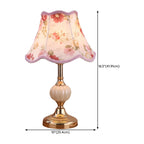 Lampe de table classique et élégante en métal avec abat-jour en tissu