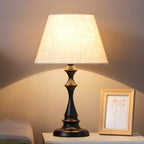 Lampe de table vintage à LED avec abat-jour en tissu et pied en métal noir