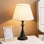 Lampe de table vintage à LED avec abat-jour en tissu et pied en métal noir