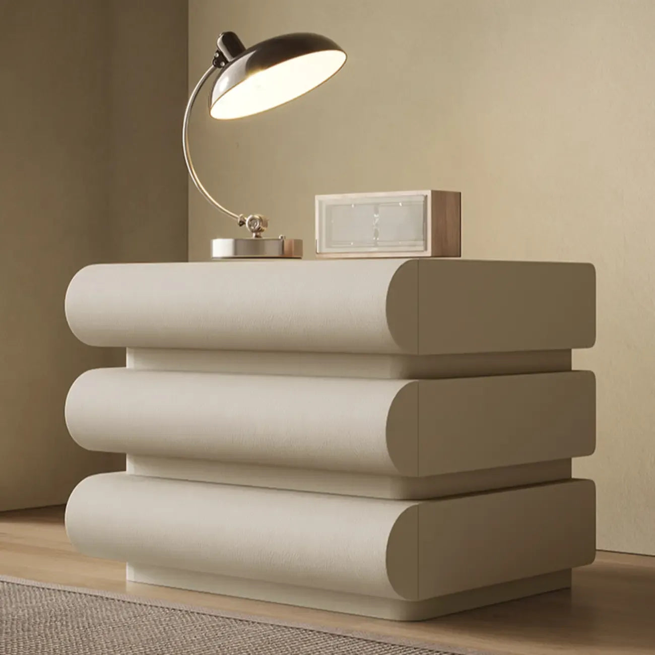 Table de chevet moderne à 3 tiroirs, couleur blanc cassé