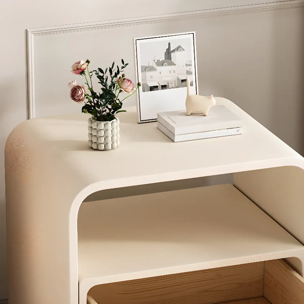 Table de chevet élégante et moderne en bois et similicuir blanc avec tiroir