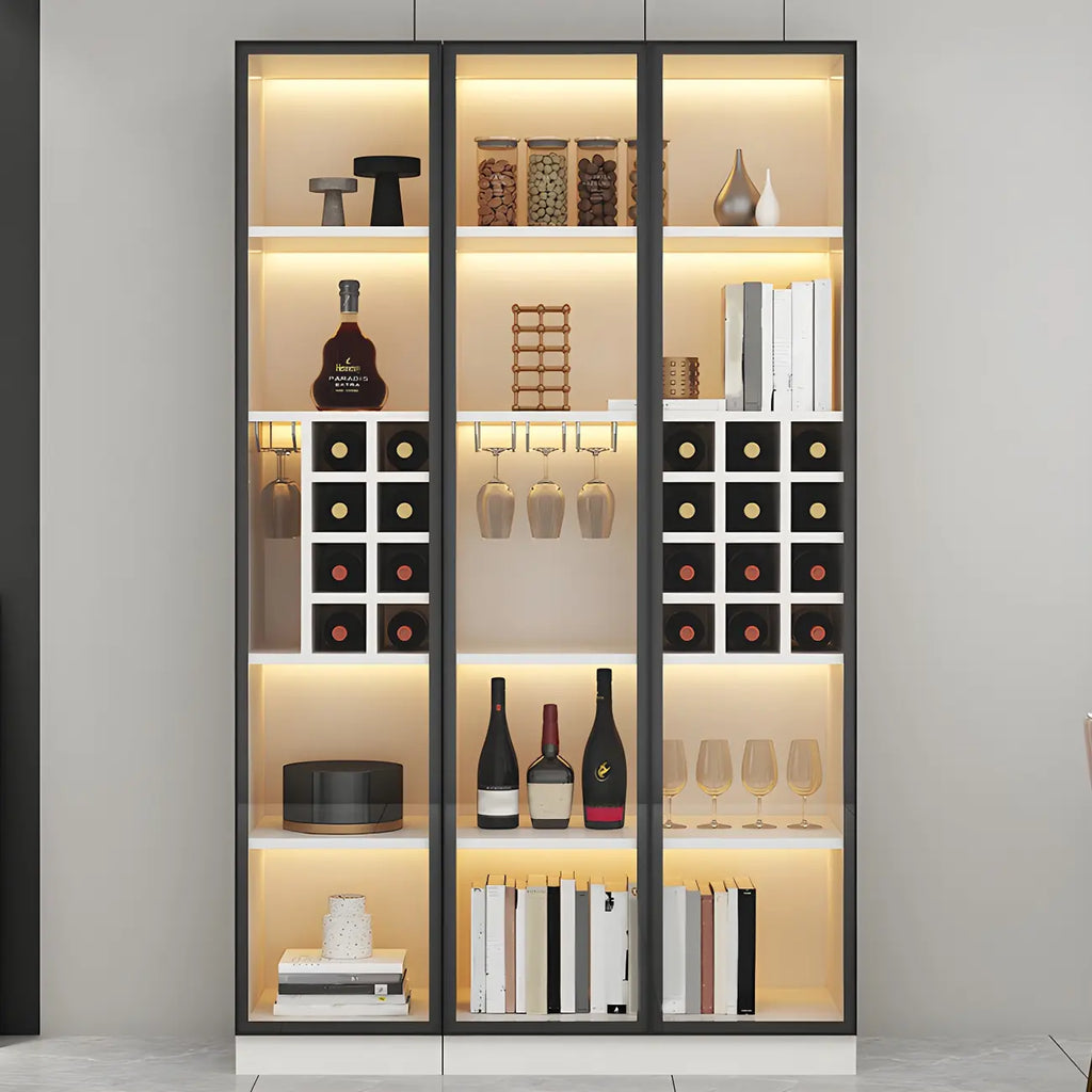 Éclairage moderne et indépendant d'une cave à vin en bois noir