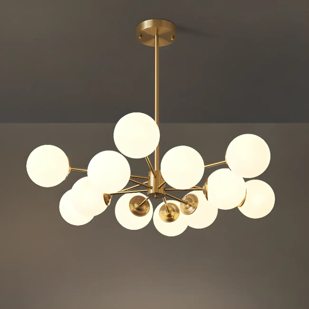 Lustre Sputnik doré moderne avec globe en verre blanc