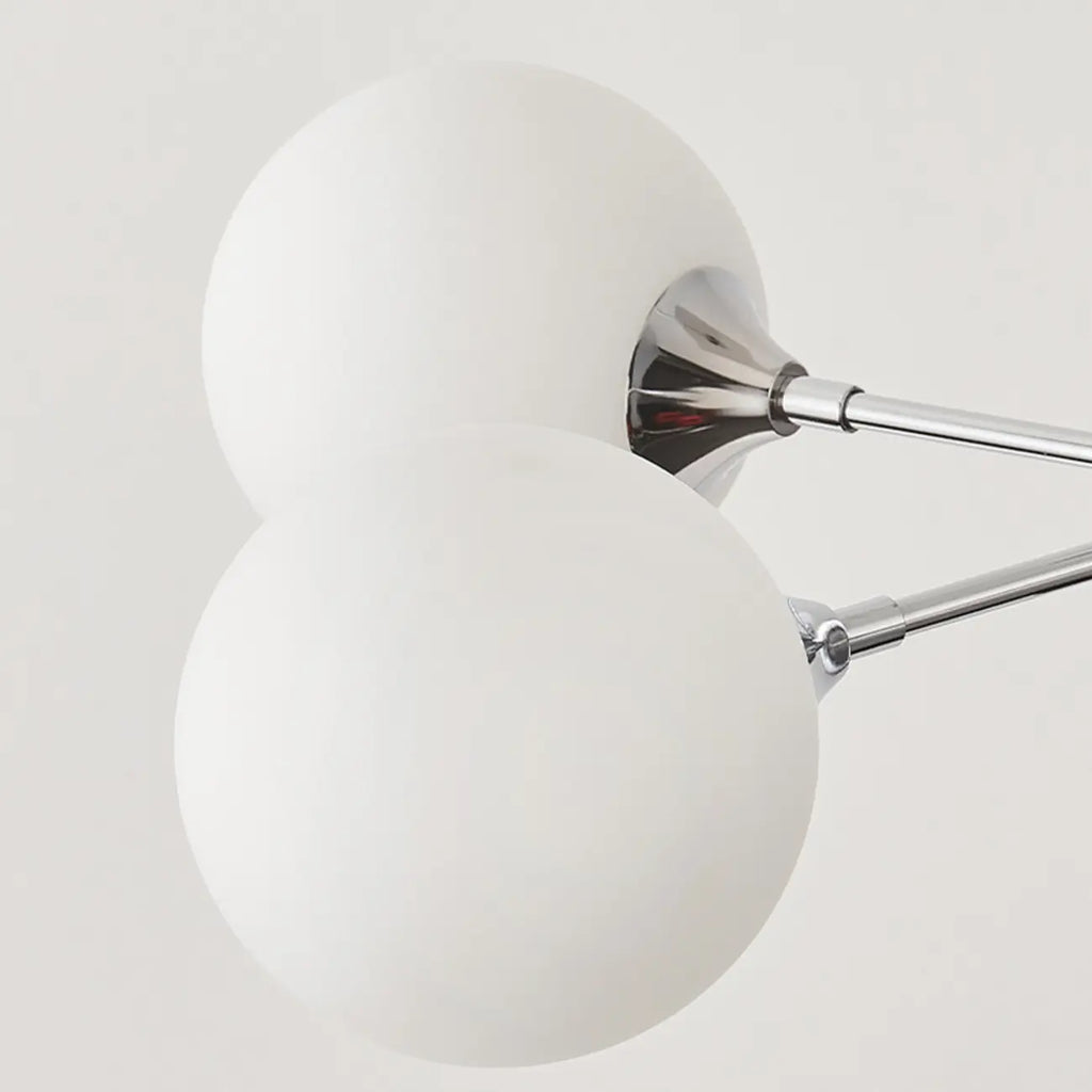 Lustre Sputnik argenté moderne avec globe en verre blanc