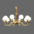 Lustre en laiton et bois de style Mid-Century avec abat-jour en verre sphérique