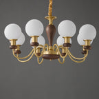 Lustre en laiton et bois de style Mid-Century avec abat-jour en verre sphérique