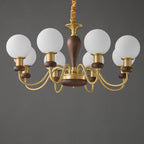Lustre en laiton et bois de style Mid-Century avec abat-jour en verre sphérique