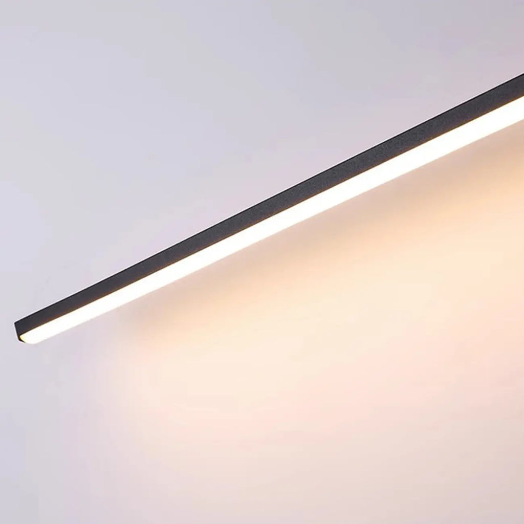 Applique murale minimaliste et linéaire à LED avec lumière naturelle