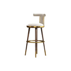 Tabouret de bar Glam Wood recouvert de velours et orné de détails dorés