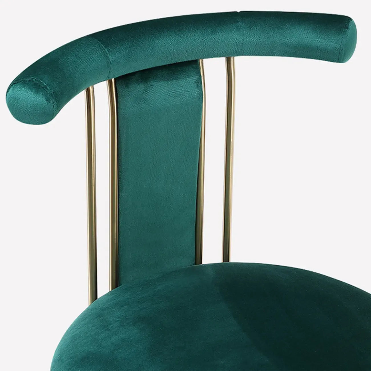 Tabouret de bar Glam Wood recouvert de velours et orné de détails dorés
