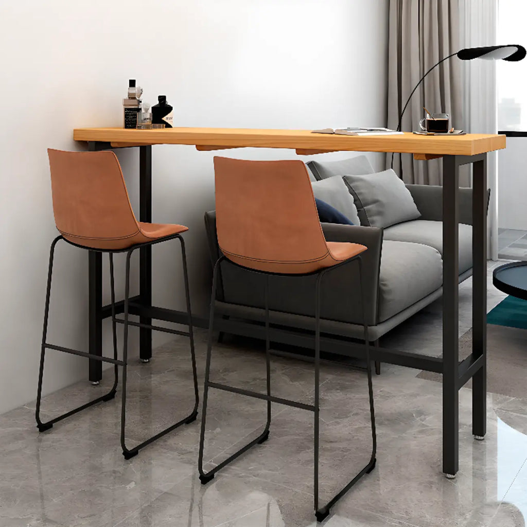 Tables de bar à tréteaux en bois et fer naturel de style campagnard français