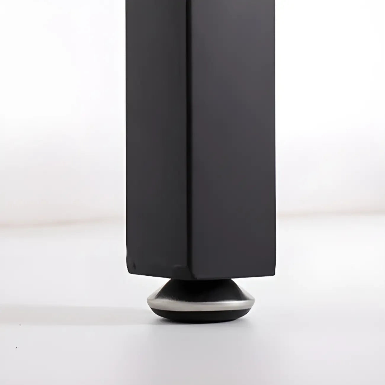 Tables de bar à tréteaux en bois et fer naturel de style campagnard français