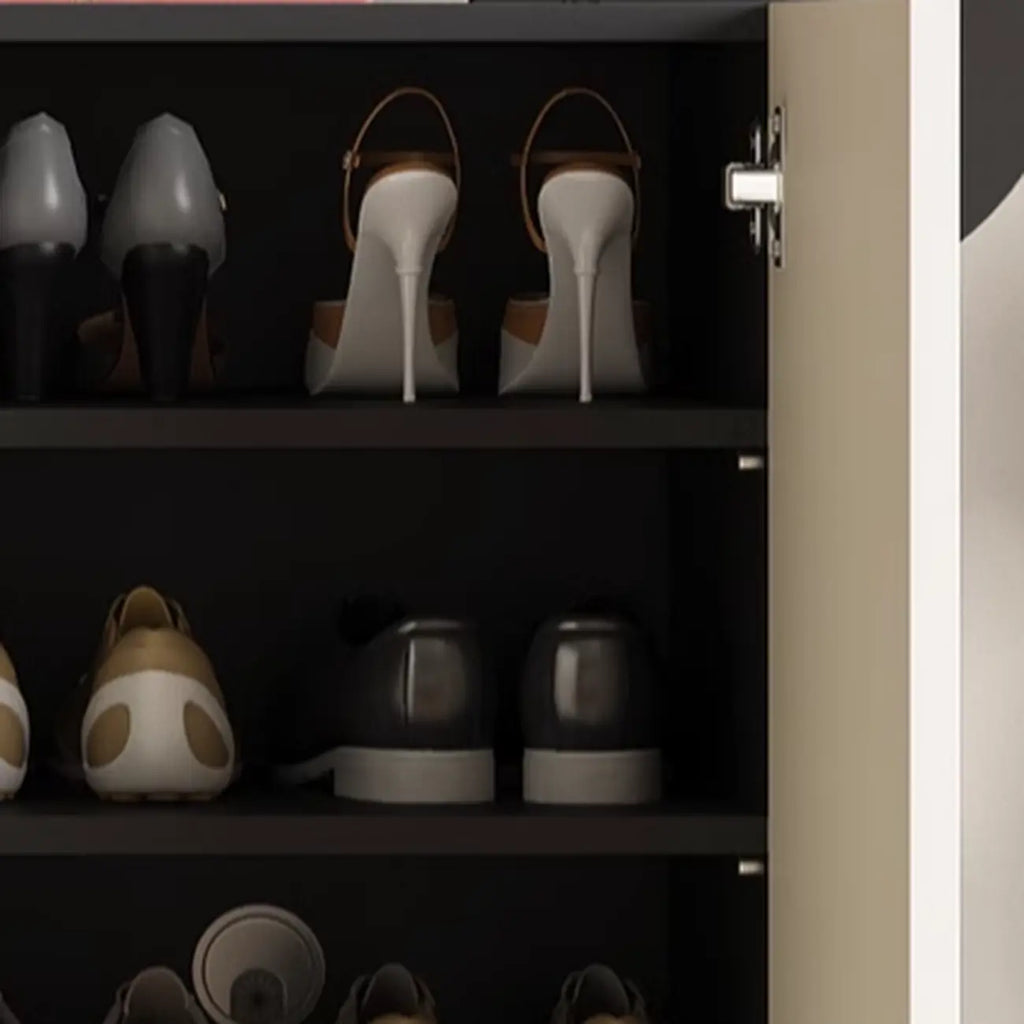 Meuble à chaussures en métal noir avec étagères réglables