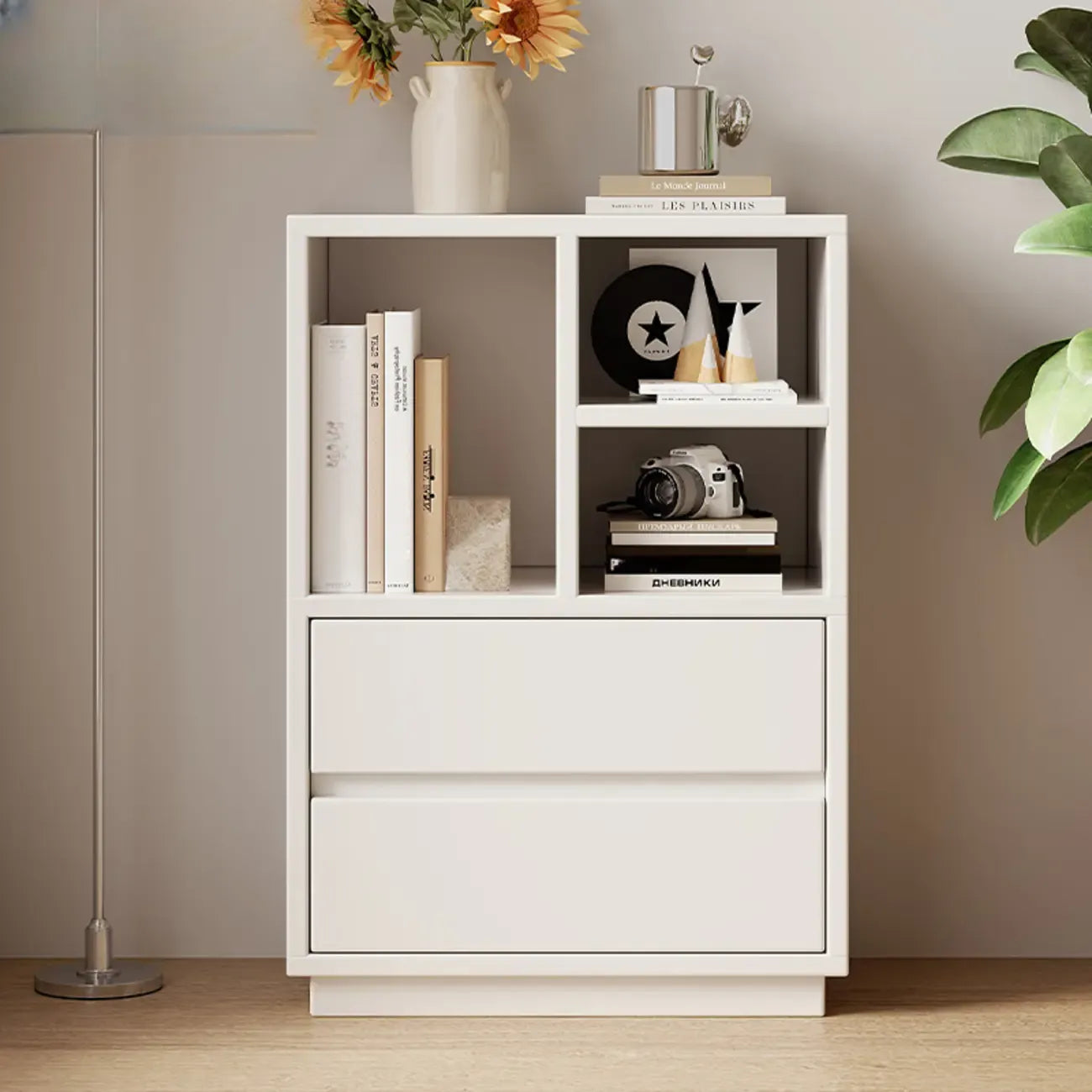 Bibliothèque moderne à trois niveaux en bois blanc avec fond fermé