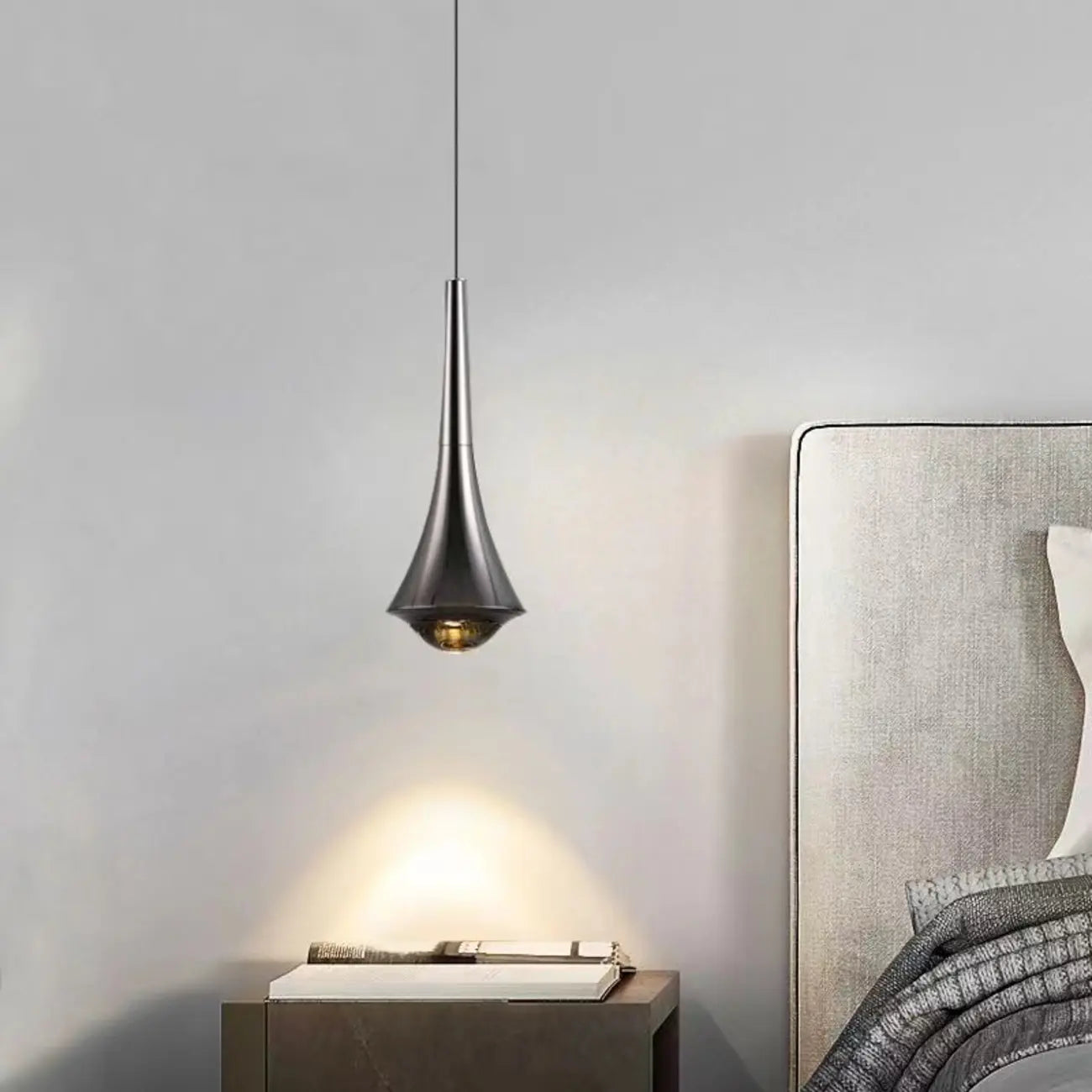Lampe de chevet suspendue en métal avec variateur à trois niveaux