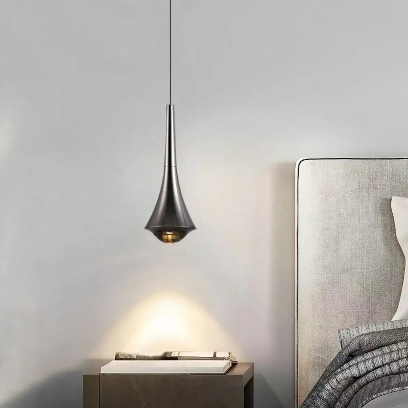 Lampe de chevet suspendue en métal avec variateur à trois niveaux
