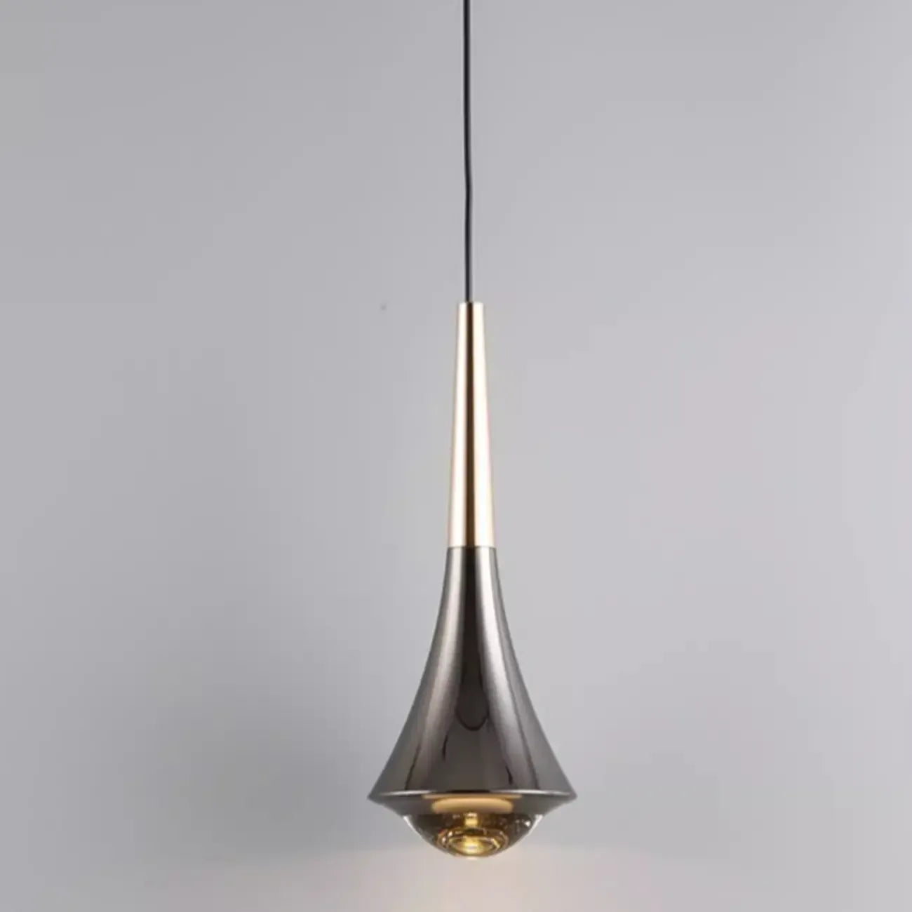 Lampe de chevet suspendue en métal avec variateur à trois niveaux