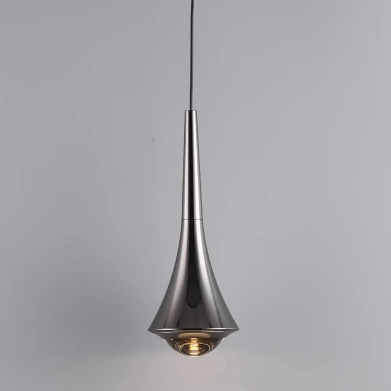Lampe de chevet suspendue en métal avec variateur à trois niveaux