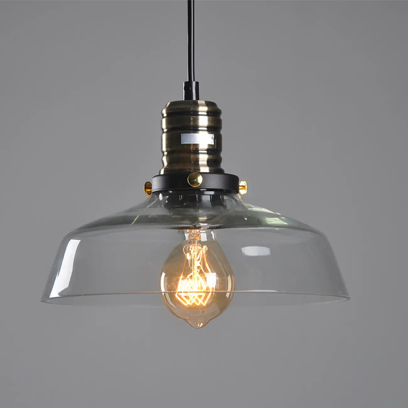 Suspension moderne en verre noir, longueur réglable, idéale pour la cuisine.