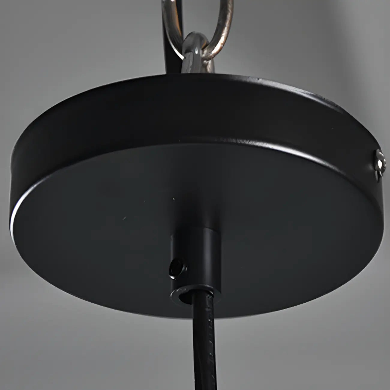 Suspension moderne en verre noir, longueur réglable, idéale pour la cuisine.